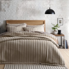 Arthur Stripe Quilted Bedspread