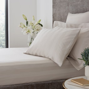 Hotel Stripe 230 Thread Count 100% Cotton Fitted Sheet