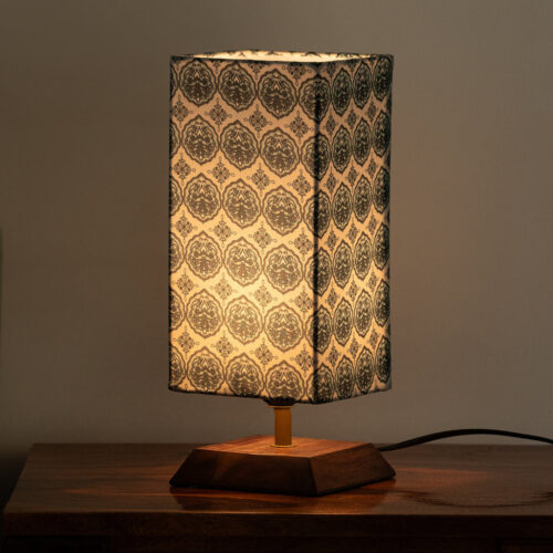 'Paisley-Carved' Decorative Table Lamp In Mango Wood (33 Cm, Without Bulb, Handcrafted)